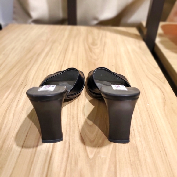 The Highest Heel, black Open Toe Heel 7 - Picture 6 of 7